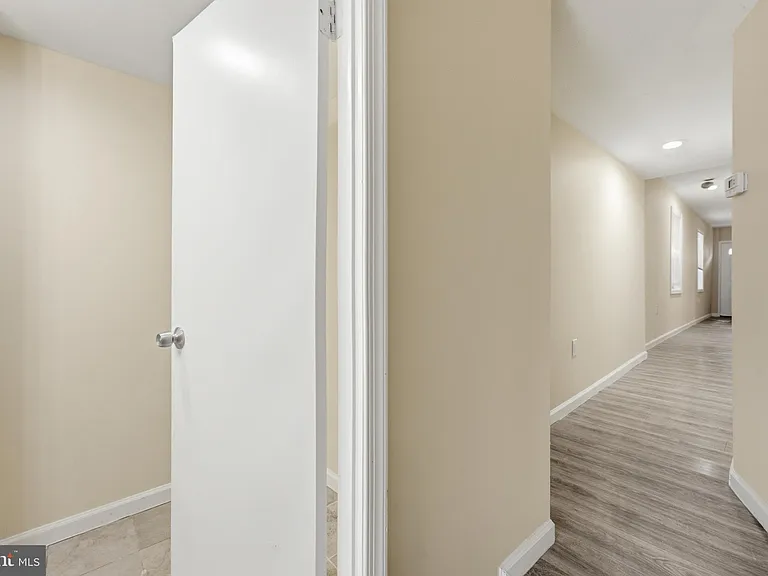 93 Washington St #1 — Photo 9