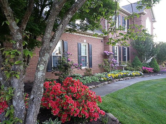 2nd image of 2033 Rivergate Dr