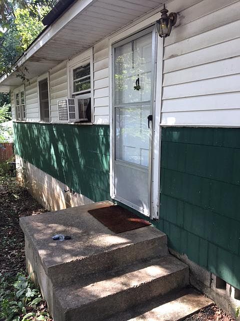 1st image of 301 Bahan St #D