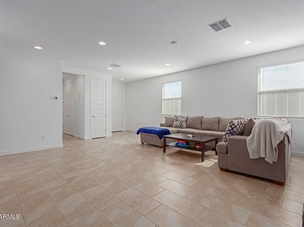 8272 N 170th Ln, Waddell, AZ 85355