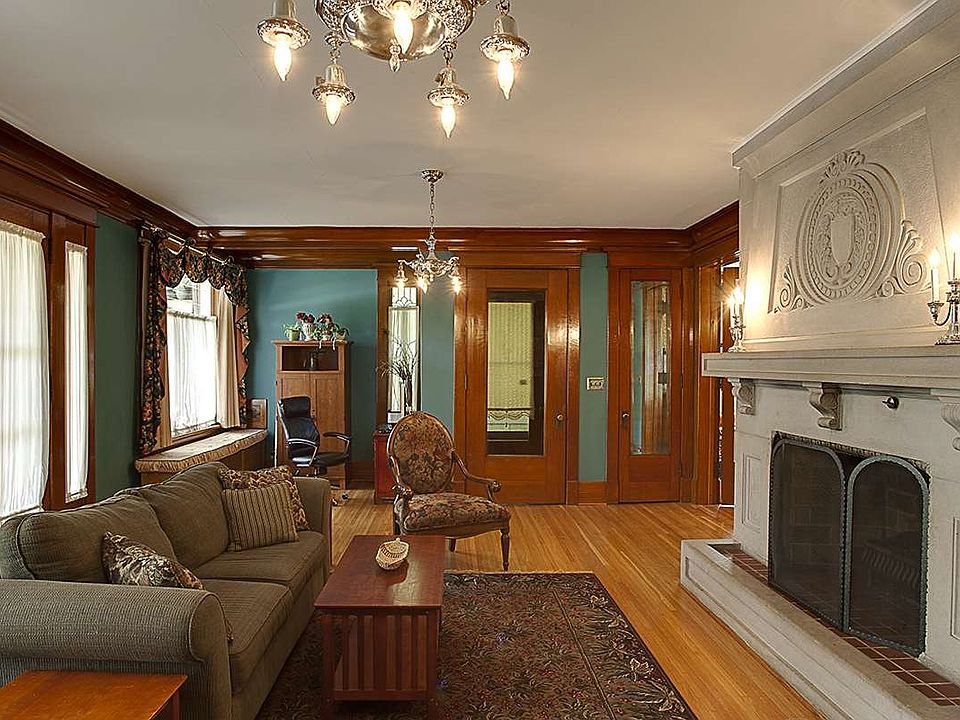 145 Prospect Ave, Waterloo, IA 50703 Zillow