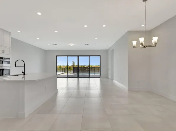 13139 Feathering Way, Palm Beach Gardens, FL 33412