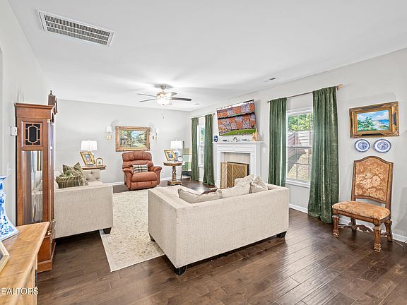 4th image of 11711 Pepper Ridge Ln