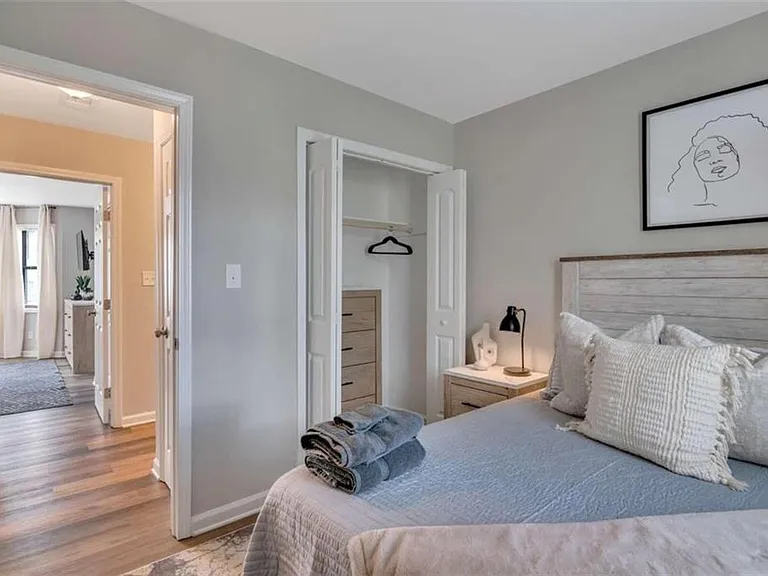 2099 Valley Oaks Dr SE — Photo 23