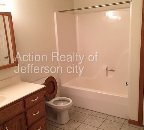 4th image of 402 Gateway Dr