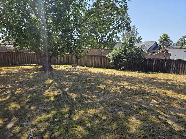 780 W Cotati Ave — Photo 44
