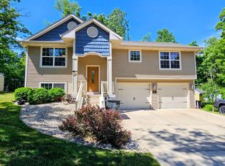 W3828 Cypress DRIVE, Lake Geneva, WI 53147