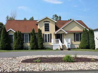 210 Simerell Rd #L-20, Clarks Summit, PA 18411