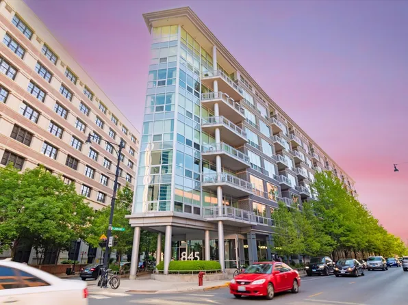 845 N Kingsbury St Unit 513, Chicago, IL 60610