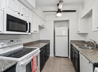 7806 Royal Ln APT 224, Dallas, TX 75230
