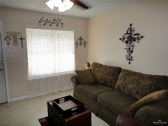 3rd image of 807 E 21st St APT 4