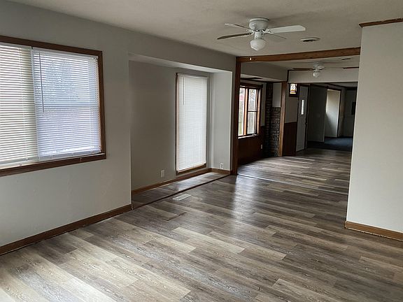 3rd image of 1012 W 42nd Ave