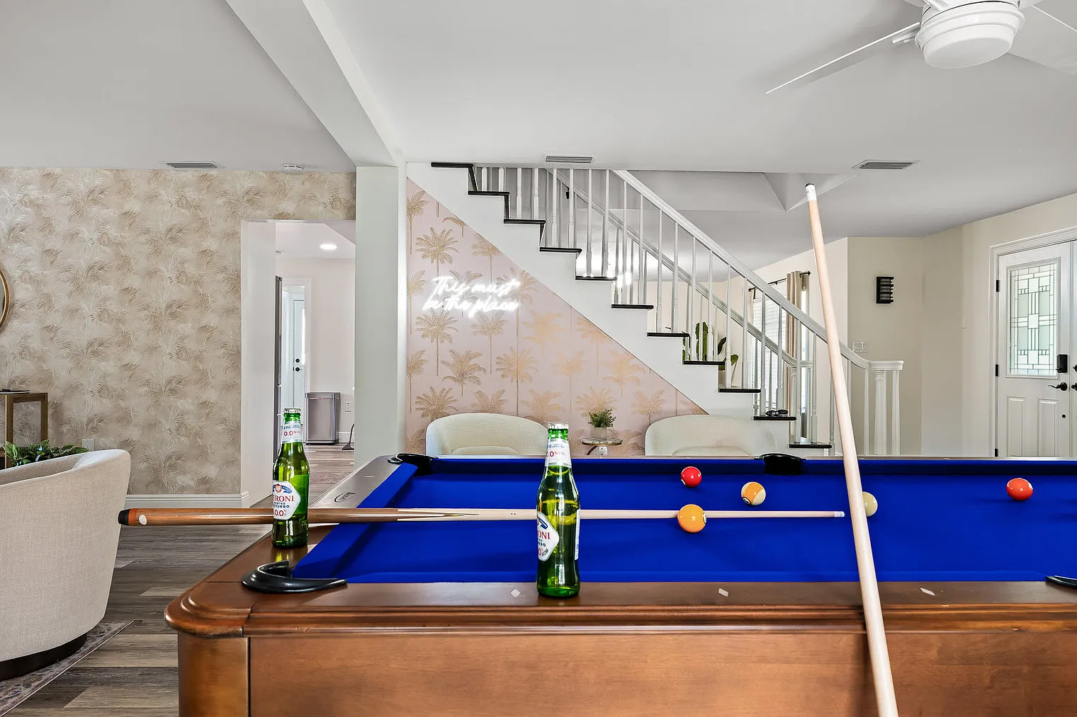 5 bed, 3.0 bath, 3509 sqft, $9,367 — Photo 4