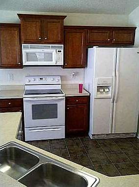 5th image of 3760 Village Main St