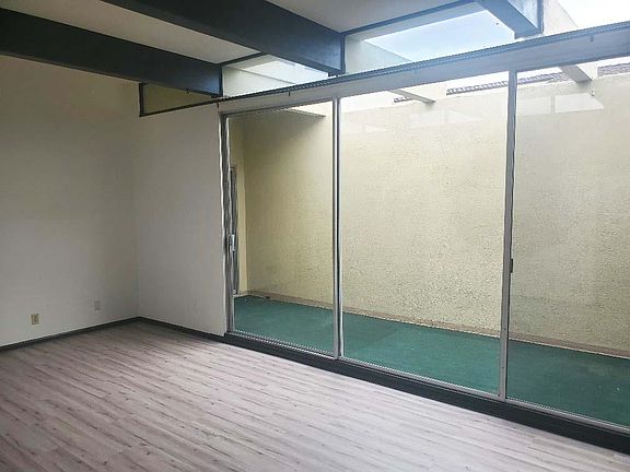 3rd image of 248 Santa Ana Ave