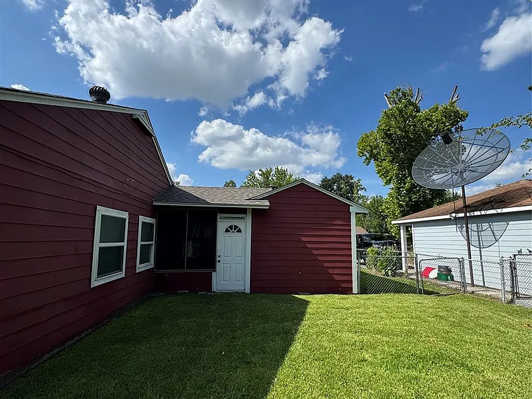 6629 Corbin St — Photo 16