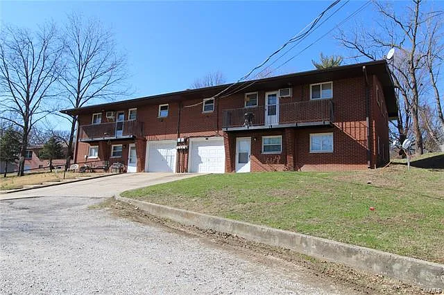 1001 Linden St photo 1