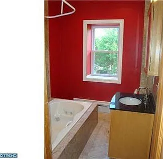 2nd Floor Bath