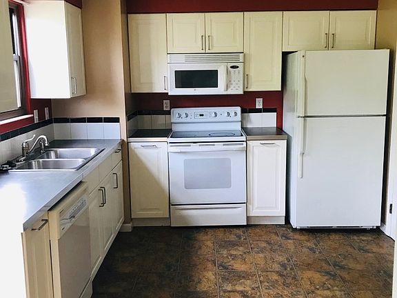 3rd image of 86 Winding Trails Dr