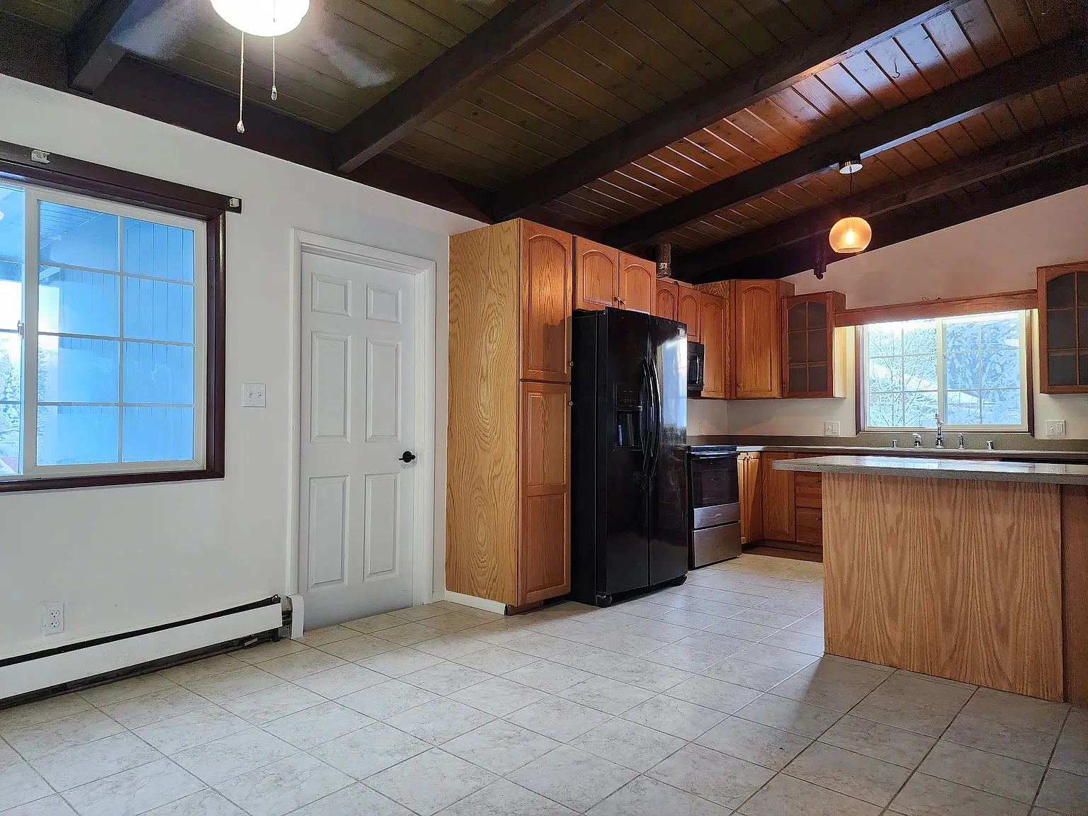 3 bed, 1250 sqft, $2,000 — Photo 3