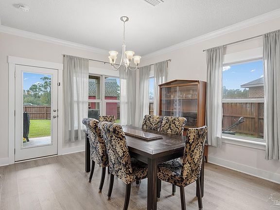 4th image of 1928 Cambridge Park Dr