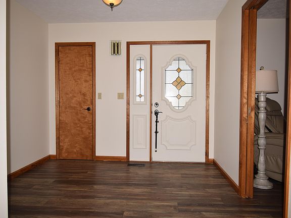 2nd image of 4455 Briarwood Dr