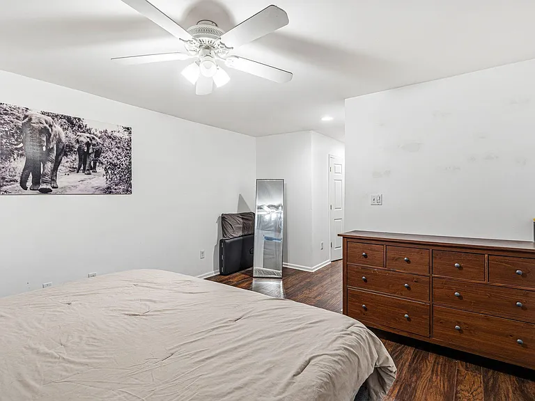 208 W Wildey St — Photo 13