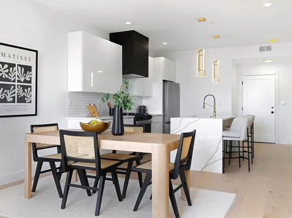 66 McGrath Hwy #306, Quincy, MA 02169