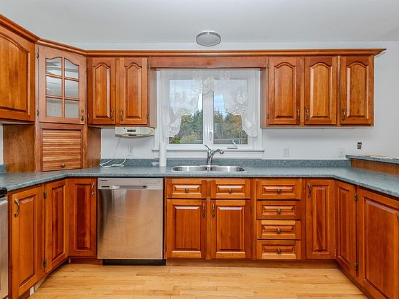 5th image of 103 Paradise Rd