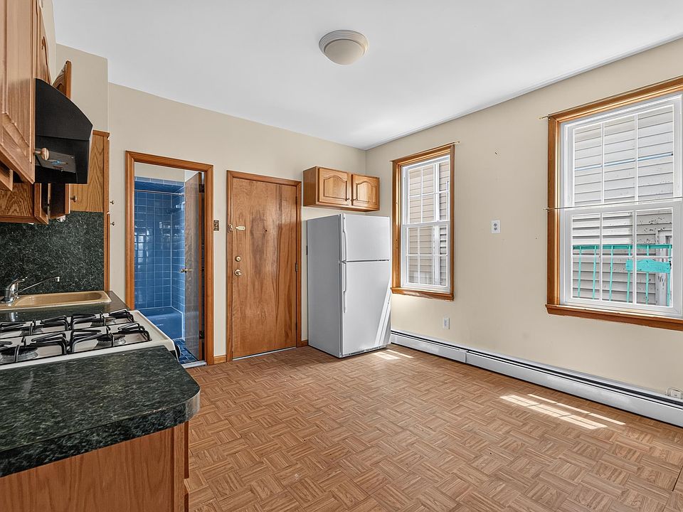 1st image of 25 W 15th St #3