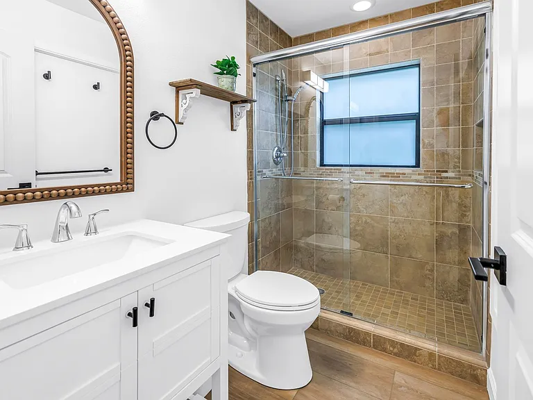 956 San Carlos Ct NE — Photo 41