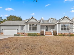 1620 Chadwick Shores Dr, Sneads Ferry, NC 28460