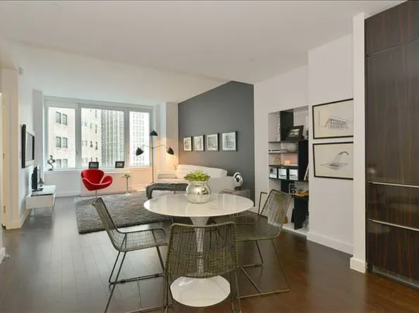 113 Nassau Street image 3 of 26