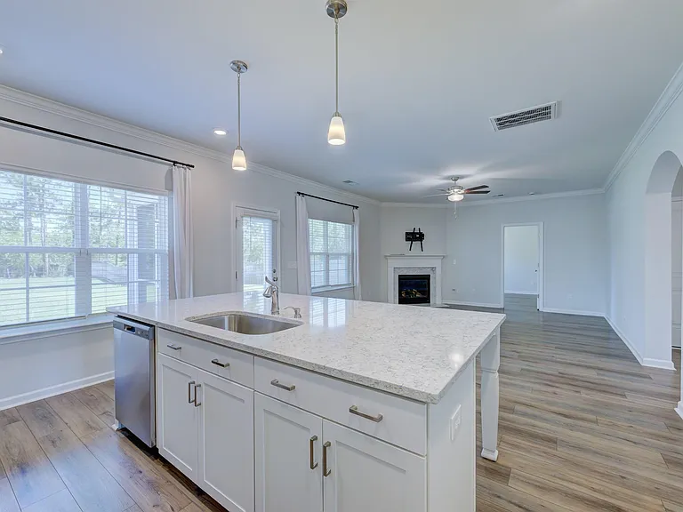151 Brockway Dr — Photo 14