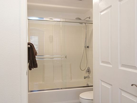 5th image of 1970 Columbia St Unit 406