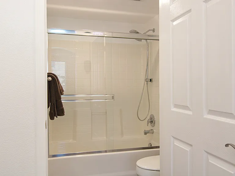 1970 Columbia St #406 — Photo 5