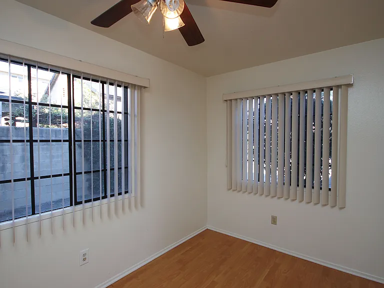 74 S Meridith Ave #4 — Photo 17
