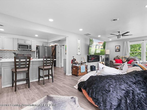 3rd image of 3707 W Michigan Ave