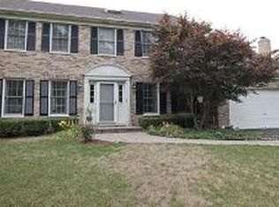 1529 Ambleside Cir, Naperville, IL 60540