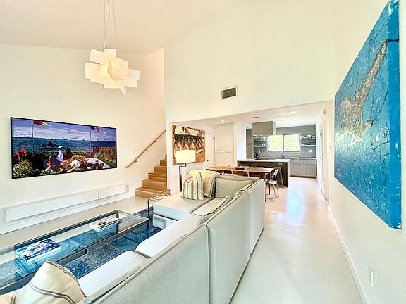 5th image of 603 N Cuernavaca Dr APT 2003