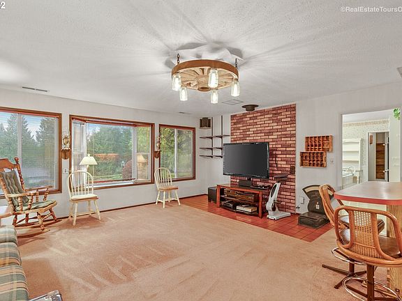 5th image of 12942 SE 199th Dr