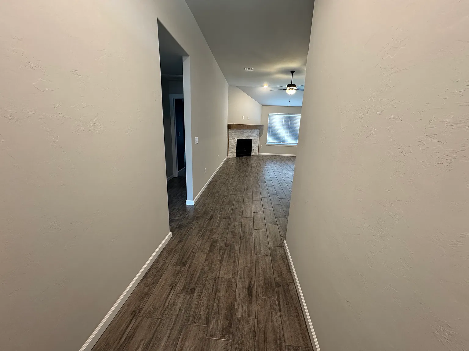 3 bed, 1722 sqft, $1,850 — Photo 2