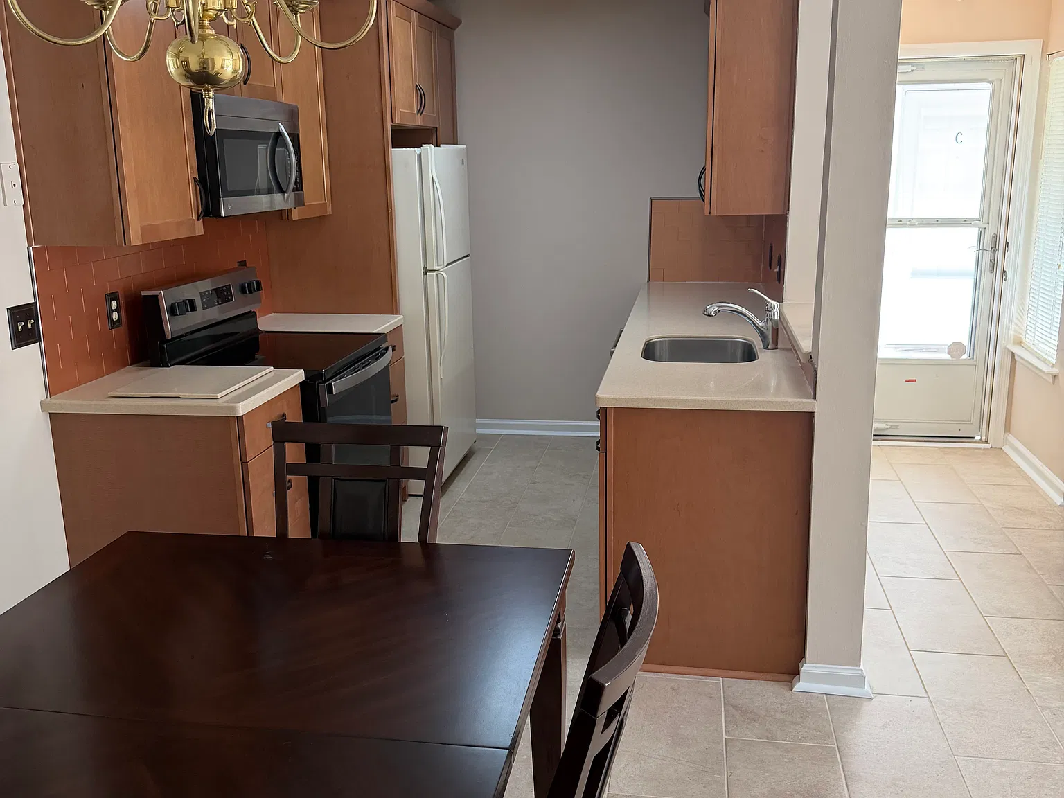 2 bed, 925 sqft, $1,500 — Photo 1