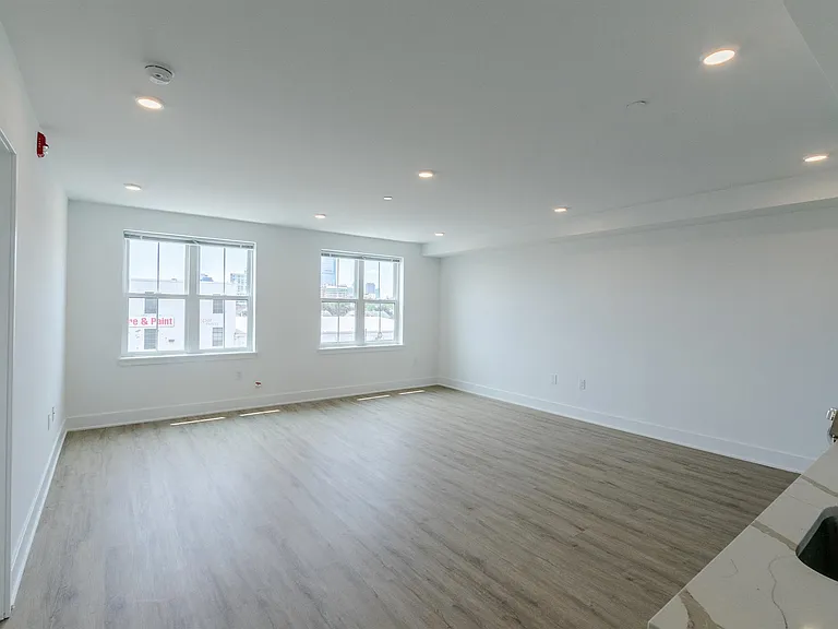 1201 W Girard Ave — Photo 101
