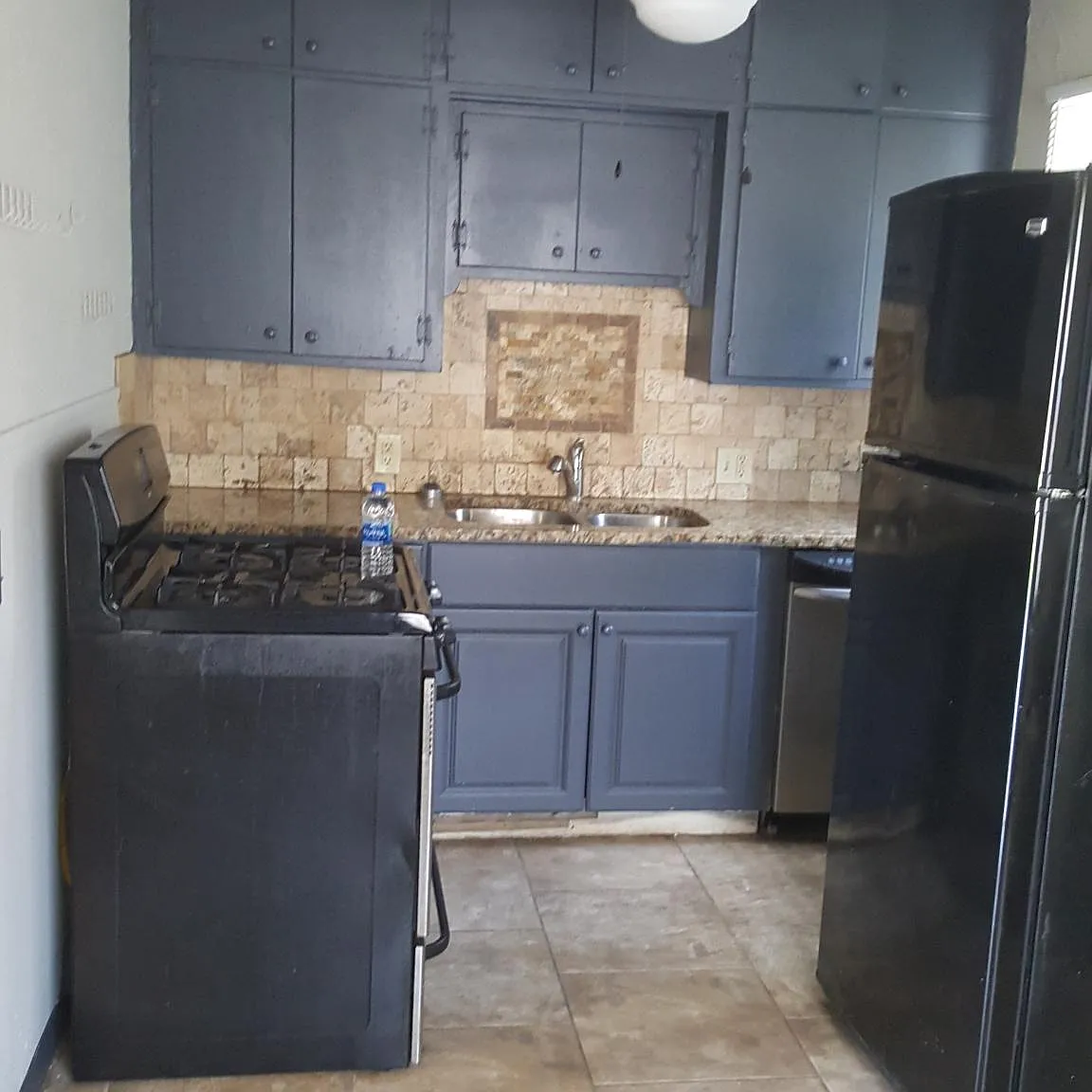 3 bed, 950 sqft, $950 — Photo 2