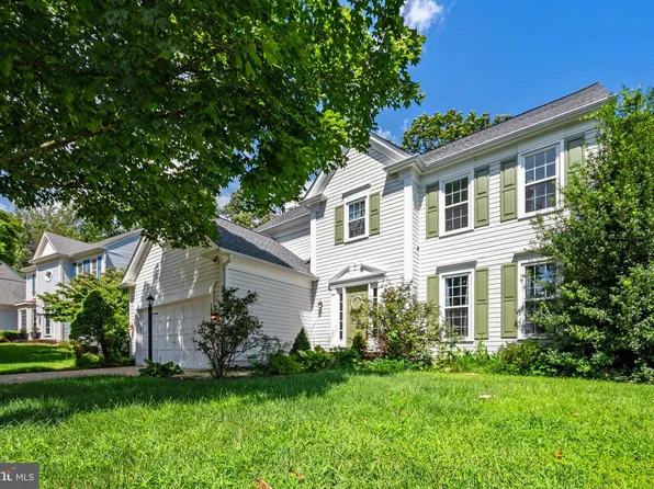 12723 Purdham Dr, Woodbridge, VA 22192