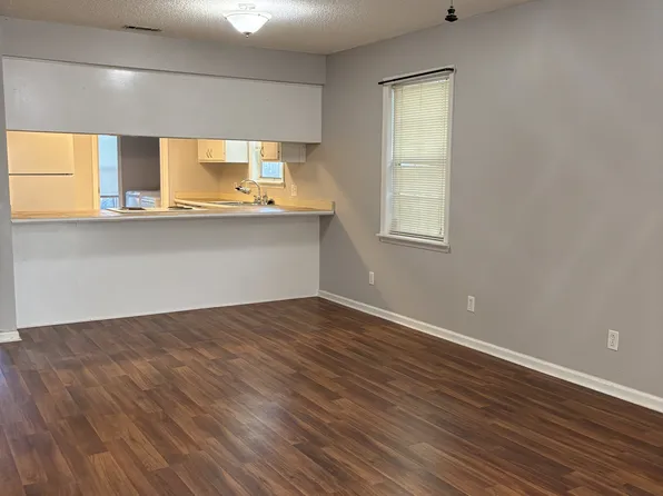 201 Blue Pool Dr, Valdosta, GA 31602