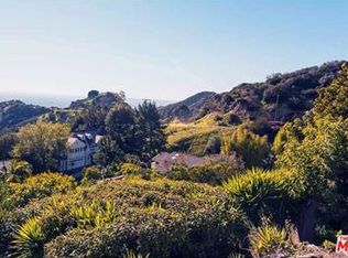 3050 Runyon Canyon Rd, Los Angeles, CA 90046