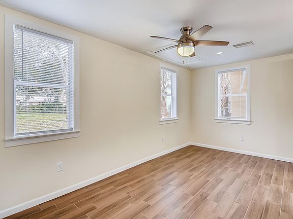 5th image of 1116 Main St #B