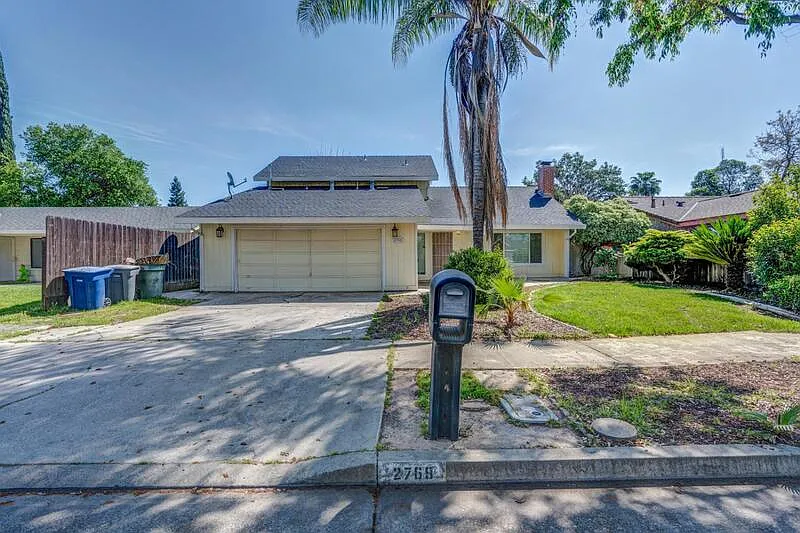 3 bed, 2.0 bath, 1974 sqft, $2,150 — Photo 1